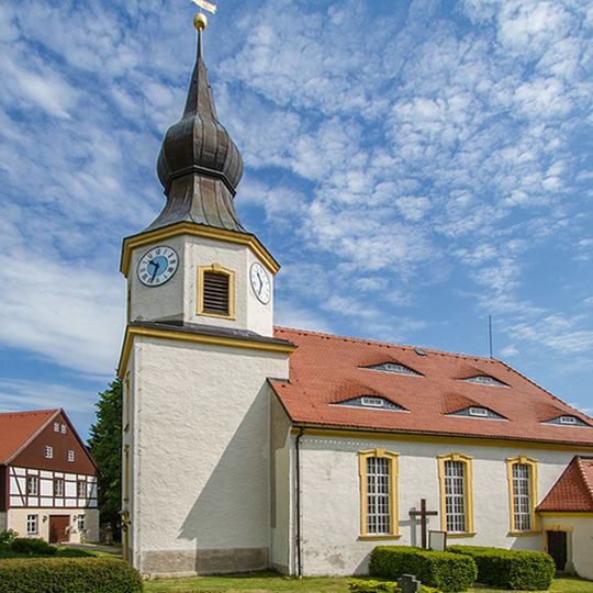 Dorfkirche Klingenberg mit Kirchhof Schulberg -