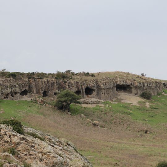 Necropoli di Enas de Cannuja