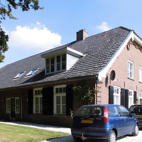 Weerdesteyn: boerderij