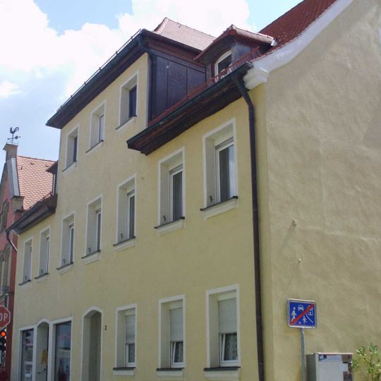 Dr.-Martin-Luther-Platz 2