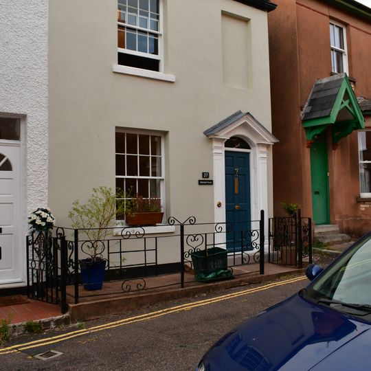 27, Bicton Street