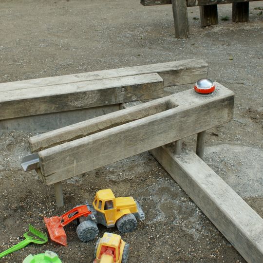 Spielbrunnen Spielplatz Seidenweg
