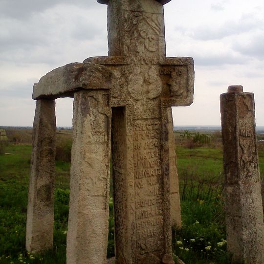 Manafu cross