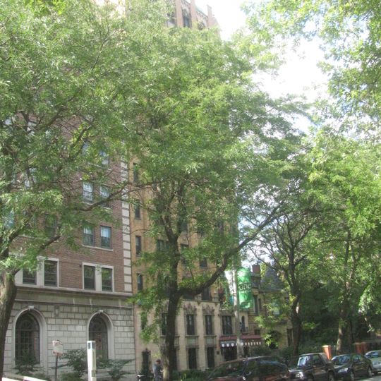 Poinsettia Apartments