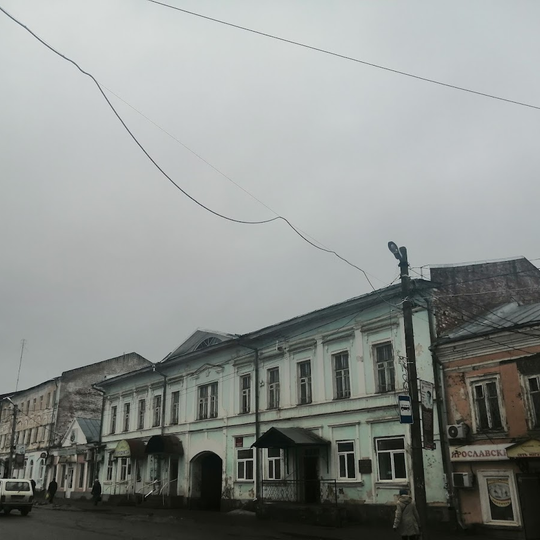 Дом жилой с магазином