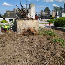 Náhrobek rodiny Pospíšilovy