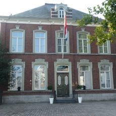 R.K. pastorie met Eclectische elementen