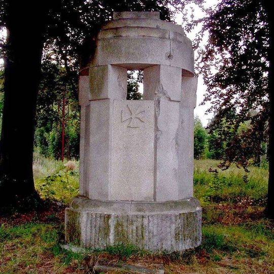 Pomník padlým ve Staré Vodě u Mariánských Lázní