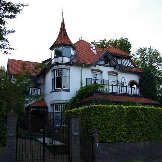 Villa "Duinhof"