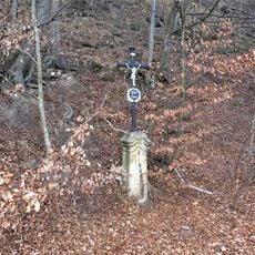 Kříž naproti domu 249 v Bílém Kostele nad Nisou