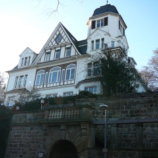 Barbarossastraße 30