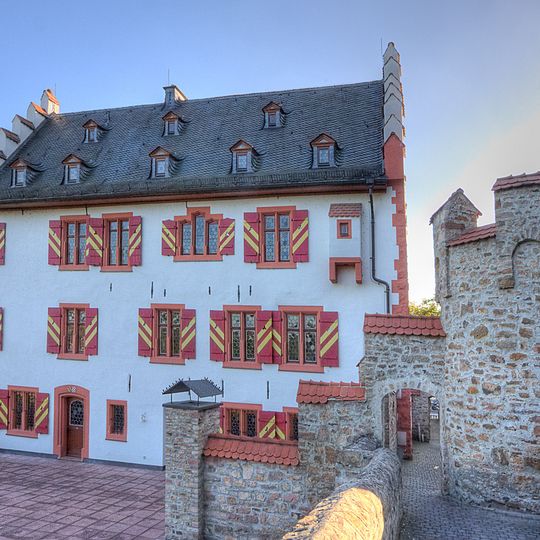 Huttenschloss