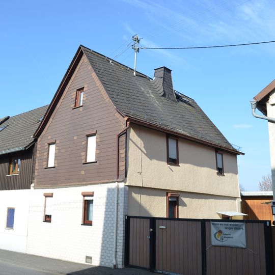 Schwalbacher Straße 7
