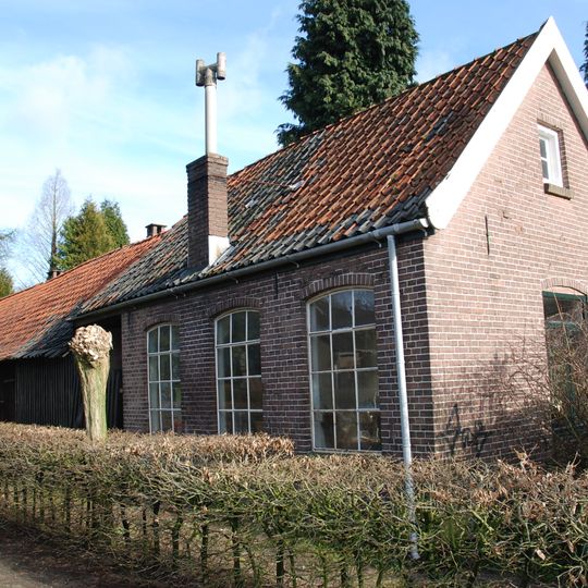 Zeer breed, ondiep bedrijfsgebouw
