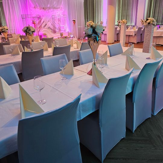 Laziz restaurant