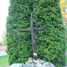 Symbolic grave of the political prisoners in Horní Slavkov