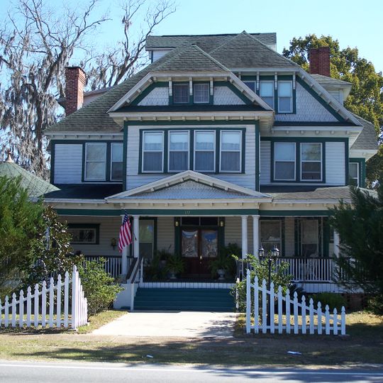 Bishop-Andrews Hotel