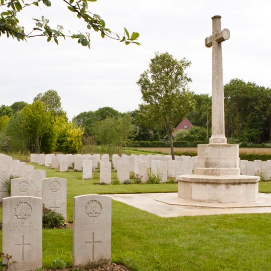Cimetière militaire du Grand Hasard