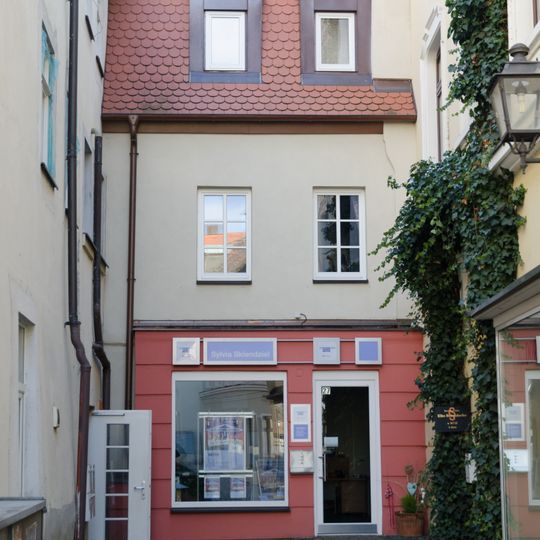 Martin-Luther-Platz 27