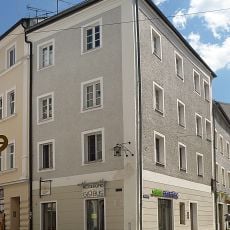 Wohn- und Geschäftshaus