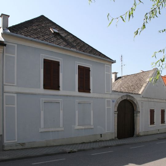 Wohnhaus, ehemaliges Bauernhaus