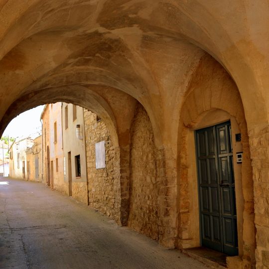 Pas cobert del carrer Major