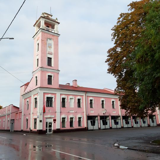 Enhieĺsa Street 8, Polack