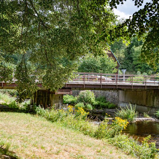 Most Tovární ulice přes Divokou Orlici v Žamberku