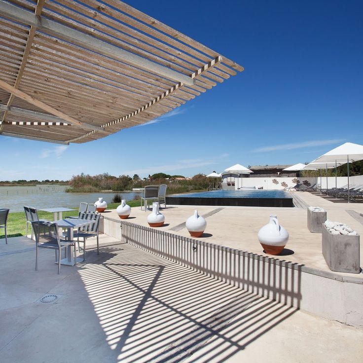 Lodge Sainte Hélène Hotel with view of Camargue lake
