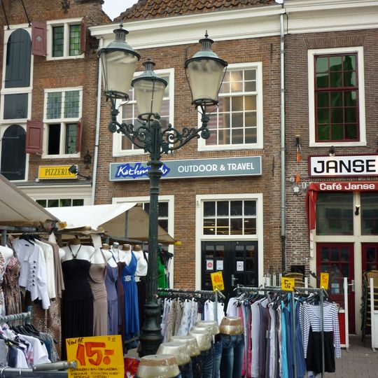 Huis met eenvoudige lijstgevel