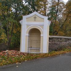 Kaplička v Hrobech