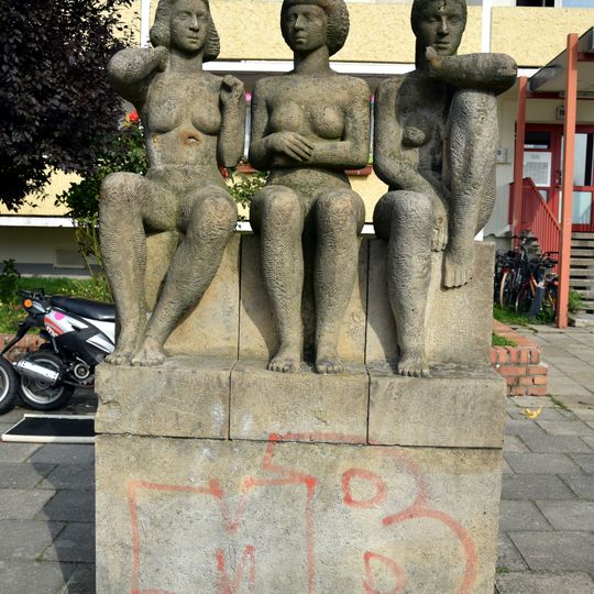 Drei sitzende Frauen