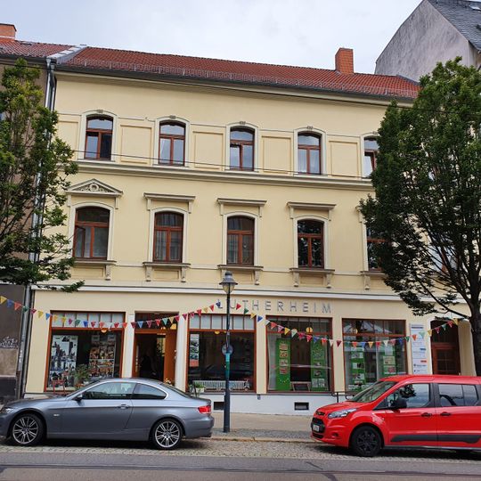 Mietshaus mit Pfarramt der Lutherkirche Bahnhofstraße 22