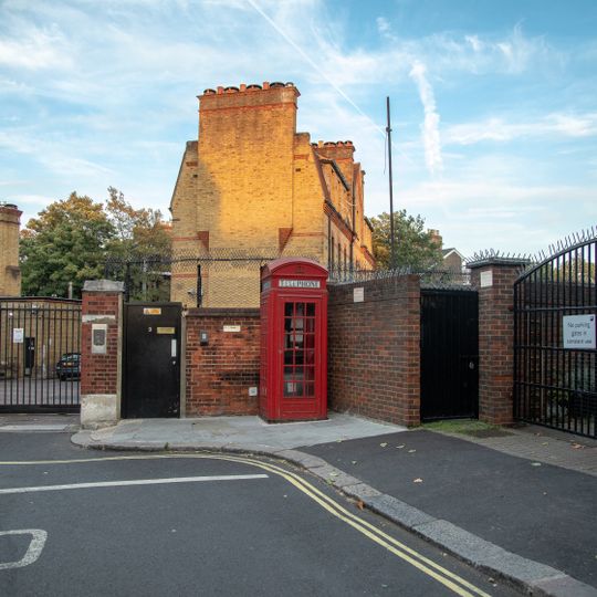 K2 Telephone Kiosk At South End Of Wren Road
