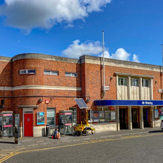 Woking railway station