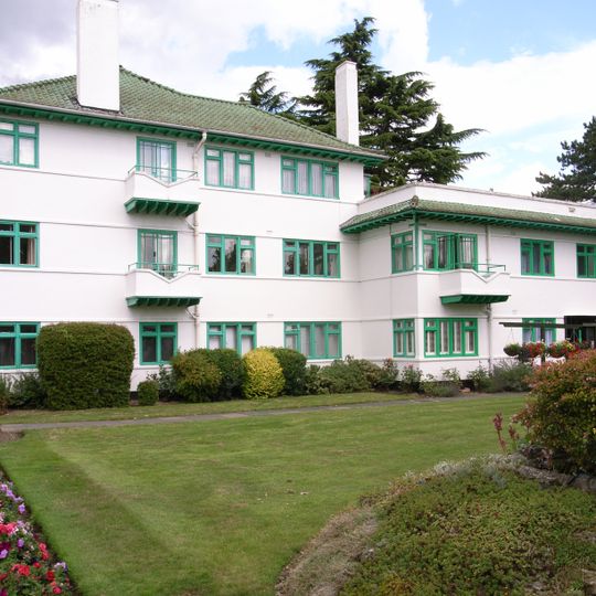Elm Park Court, And Entrance Arch