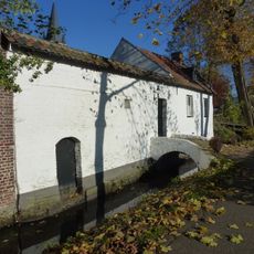 Court of Thorn Abbey with bridge