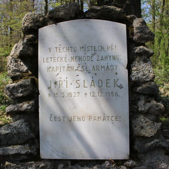 Pomník Jiřímu Sládkovi