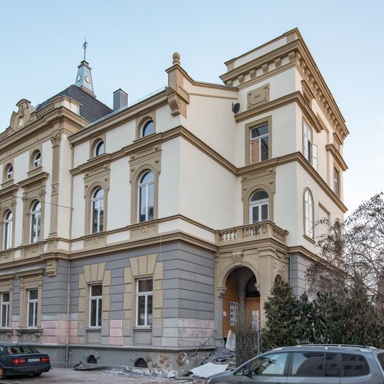 Franz-Ludwig-Straße 16