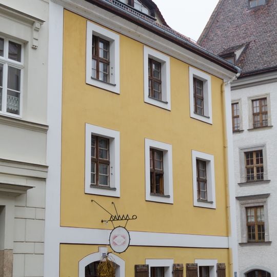 Wohnhaus in geschlossener Bebauung, Eckhaus Handwerk 12