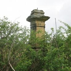 Kříž na pastvině severně od Verneřic