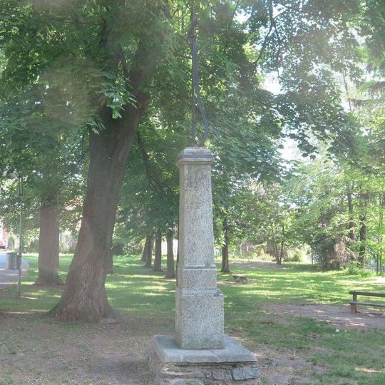 Kříž v parku u Úhlavy v Nýrsku