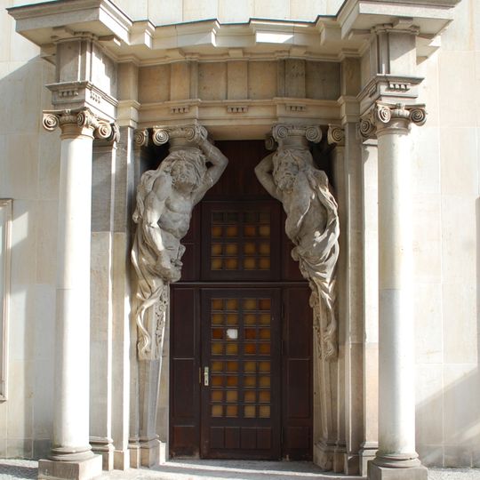 Portal des Hauses Zum güldenen Kreuz