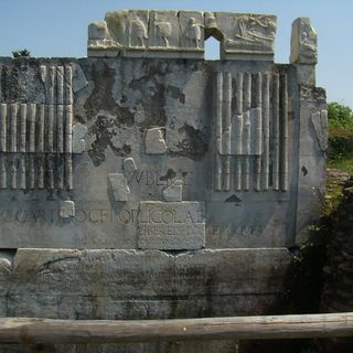Tomb of Caius Cartilius Poplicola