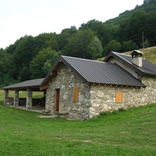 Pasture shelter Alpe di Esino