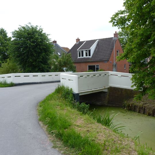 Balkbrug over het Lustigemaar