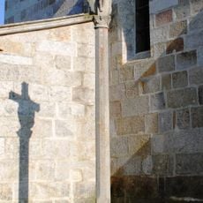 Cruceiro do adro da Igrexa de Beade