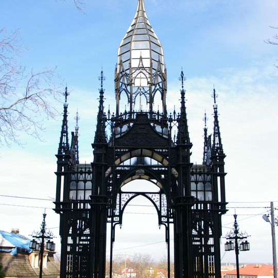 Churchyard gate in Szewna