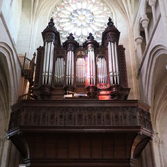 Orgue de tribune de l'église Saint-Martin de Clamecy