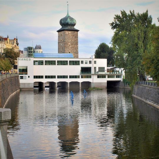 Budova Spolku výtvarných umělců Mánes